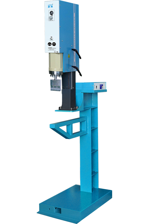 靈科超聲波中空板焊接機 靈科超聲波中空板焊接機